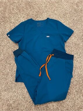 Figs Deep Reef Scrub Set Size Medium Tall